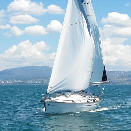 Πλωτό κατάλυμα S/y Mamilo Bavaria 44 *